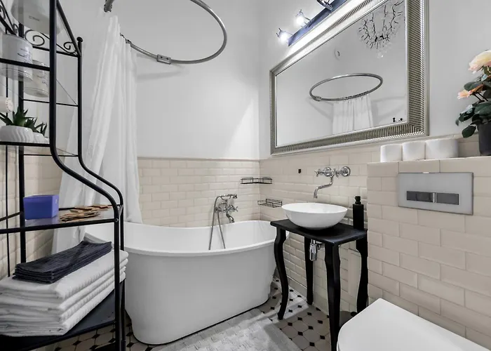 Old Town - Location, Nearby River - By Rentujemy Apartment